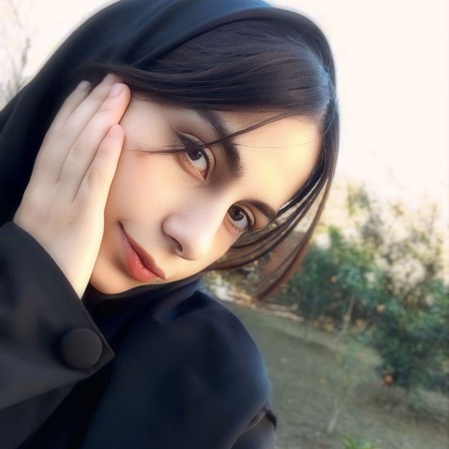 پروفایل زهرا زاهد